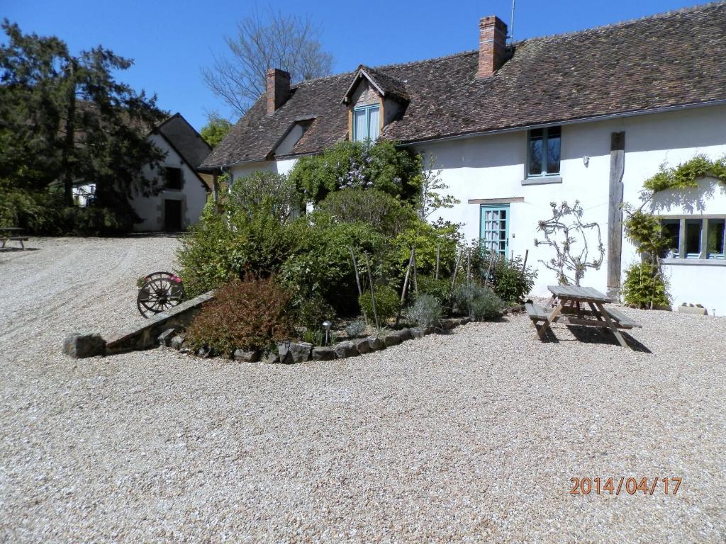 Domaine De Varenne Saint-Amand-en-Puisaye Exterior foto